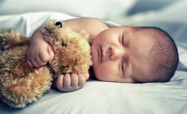 Milben im Bett bekämpfen Stofftier Baby